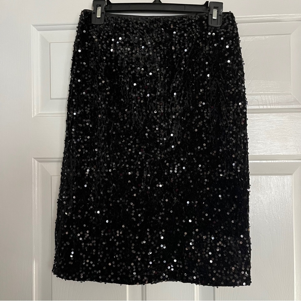 Black Sequin Knee Length Pencil Skirt - Picture 8 of 13